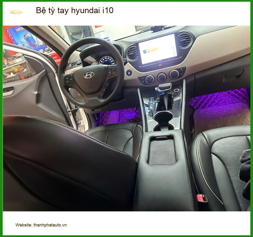 Bác Cường lắp bệ tỳ tay Hyundai i10 tại Quận Bình Tân để lái xe thoải mái hơn