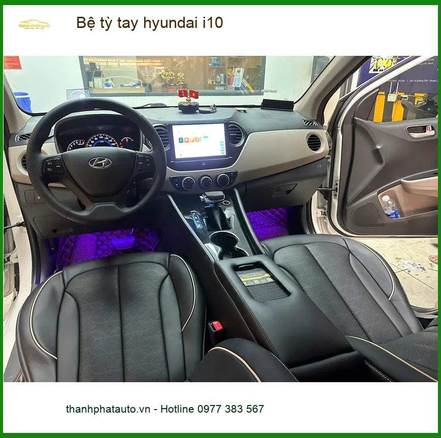 Anh Long lắp bệ tỳ tay Hyundai i10 tại Quận 4 vì hay mỏi tay khi lái xe đường dài
