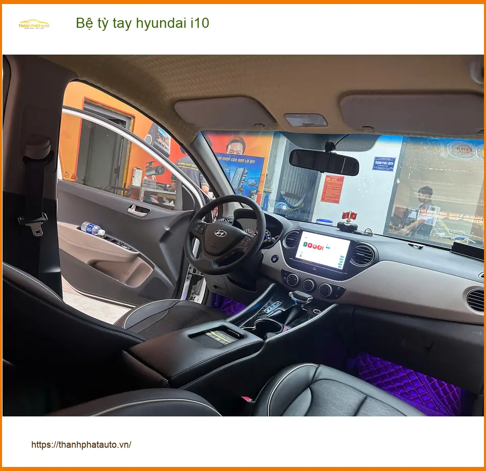 Anh Long lắp bệ tỳ tay Hyundai i10 tại Quận 4 vì hay mỏi tay khi lái xe đường dài ảnh thực tế 2