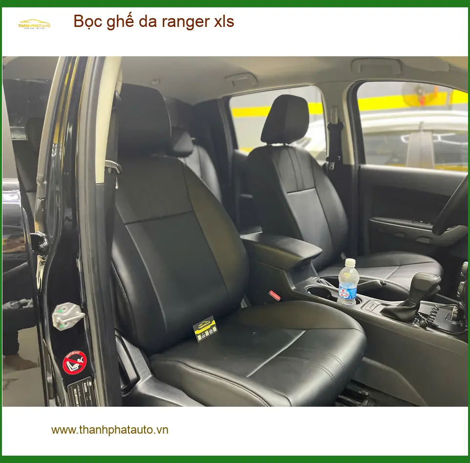 Anh Khang bọc ghế da Ranger XLS tại Quận 6 vì ghế zin đã bạc màu, xuống cấp ảnh thực tế 2