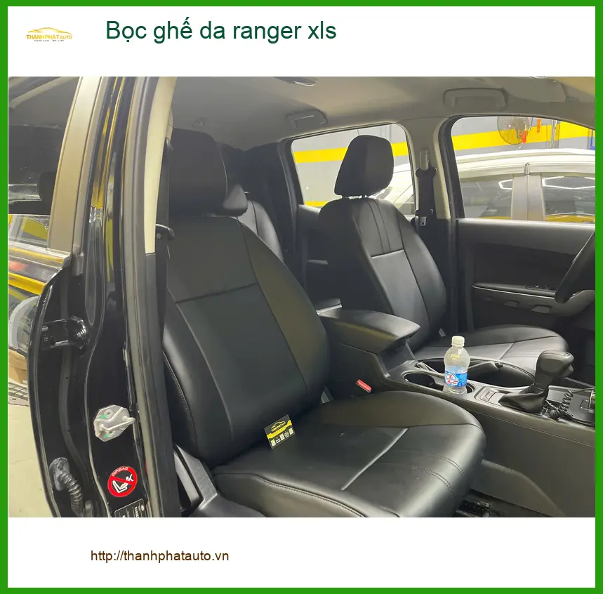 Anh Khang bọc ghế da Ranger XLS tại Quận 6 vì ghế zin đã bạc màu, xuống cấp ảnh thực tế 5
