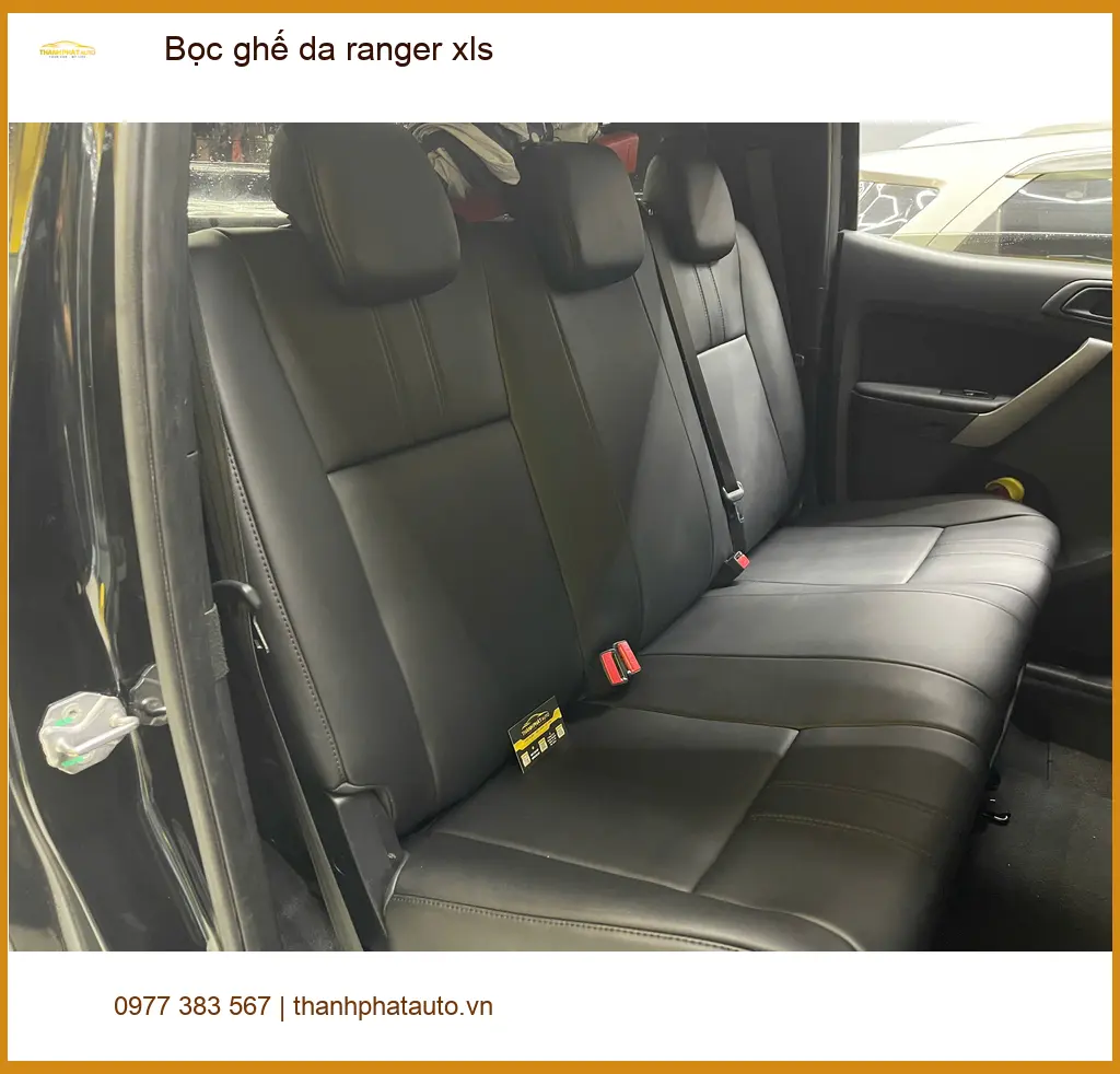 Anh Tấn Ranger XLS bọc ghế da Quận 8 vì ghế cũ sờn rách, gây ngứa ngáy