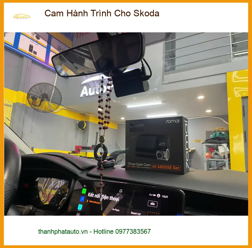 Chị Thanh lắp cam hành trình cho Skoda Kodiaq tại Quận 9 để ghi lại hành trình rõ nét ảnh thực tế 4