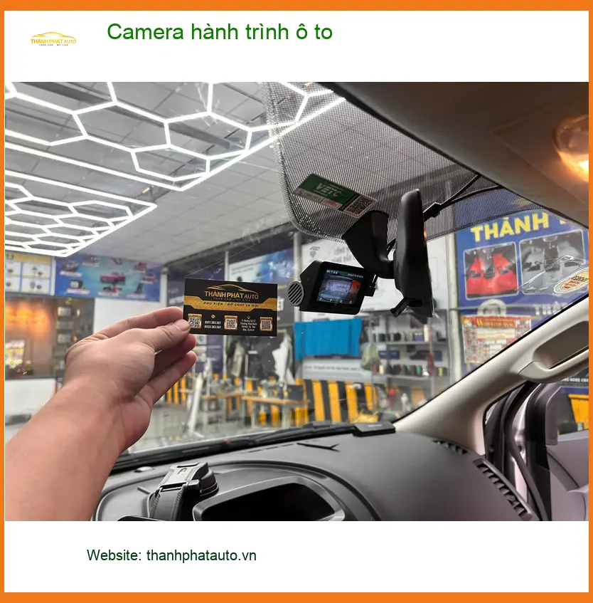 Anh Tùng lắp camera hành trình ô tô Toyota Fortuner tại Quận Tân Phú để ghi lại hành trình ảnh thực tế 2