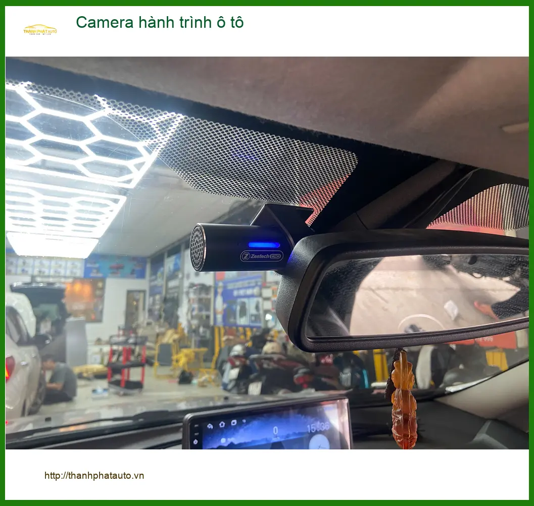 Anh Quang lắp Camera hành trình ô tô cho Hyundai Accent tại Quận Bình Tân ảnh thực tế 2