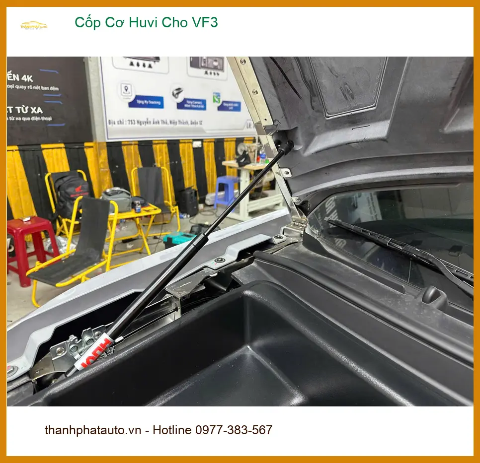 Chị Thùy lắp cốp cơ Huvi cho VinFast VF3 tại Quận 12 vì cần sự tiện lợi ảnh thực tế 2
