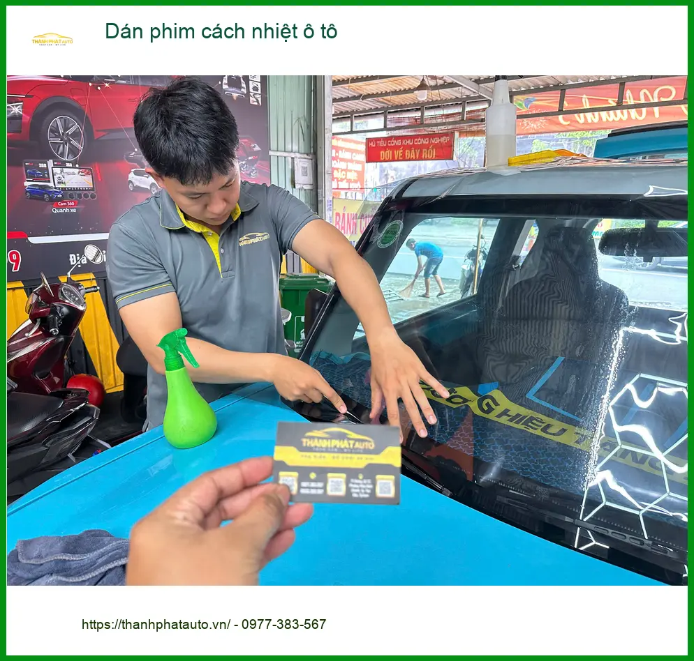 Chị Thanh Trúc dán phim cách nhiệt ô tô cho Kia K3 tại Quận Phú Nhuận vì nắng nóng gay gắt ảnh thực tế 2