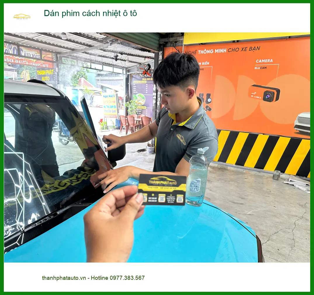 Chị Thanh Trúc dán phim cách nhiệt ô tô cho Kia K3 tại Quận Phú Nhuận vì nắng nóng gay gắt ảnh thực tế 3