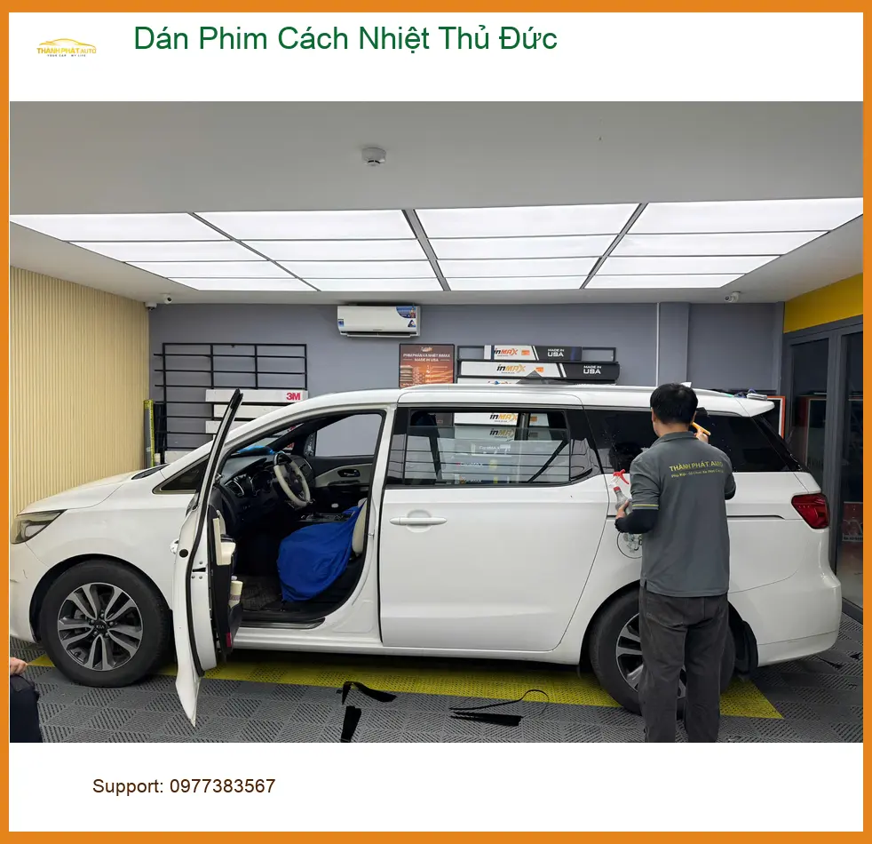 Anh Khải dán phim cách nhiệt chống nóng hiệu quả cho Mazda CX-5 tại Thủ Đức