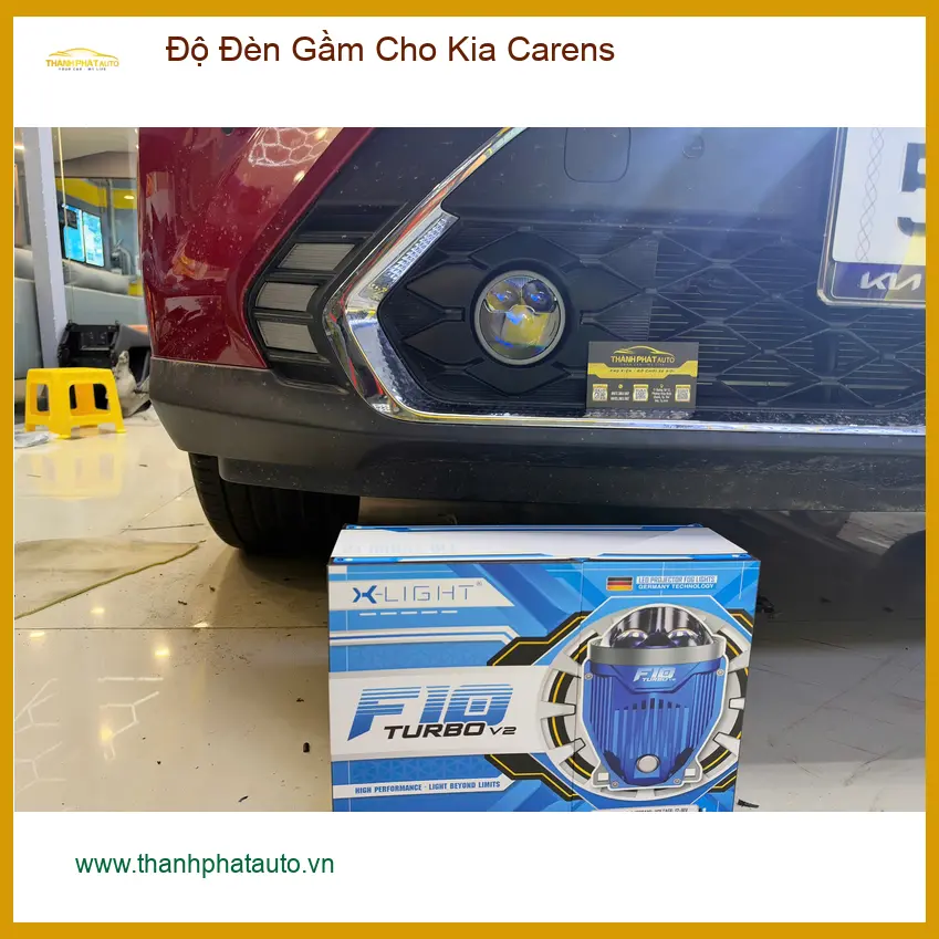 Anh Trung độ đèn gầm cho Kia Carens để cải thiện tầm nhìn khi lái xe ban đêm tại Quận 9