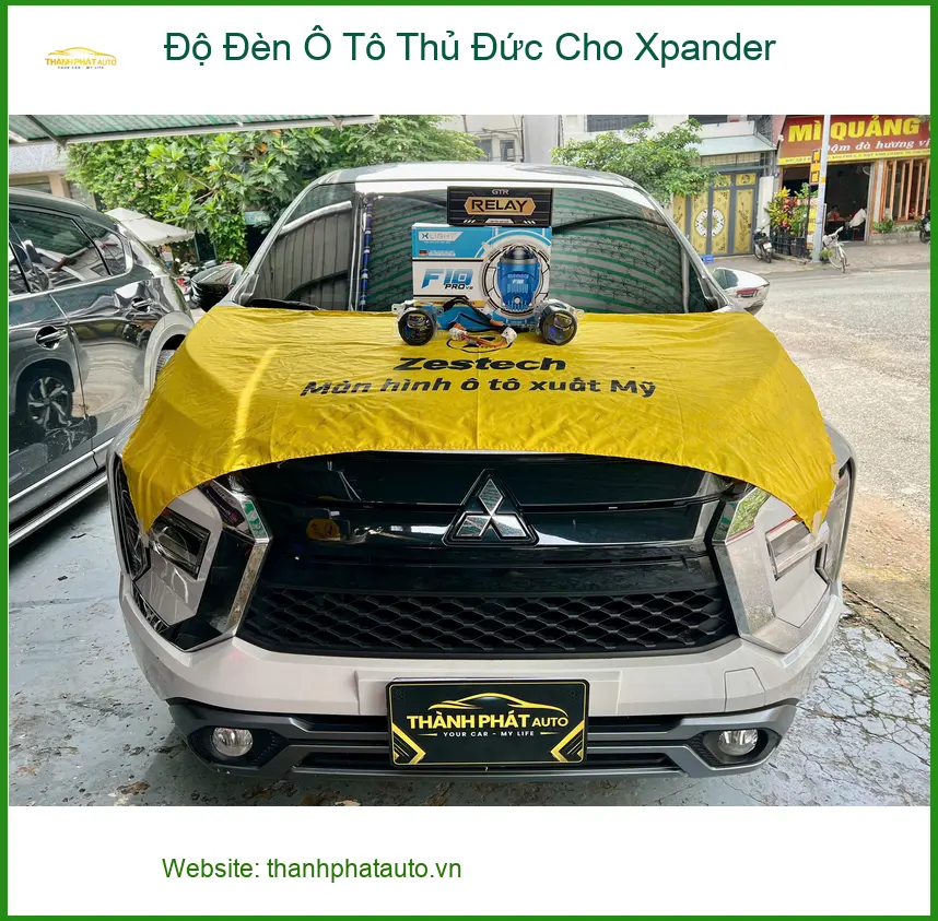 Anh Khải độ đèn ô tô cho Xpander tại Thủ Đức vì đèn zin không đủ sáng khi đi đêm mưa ảnh thực tế 4