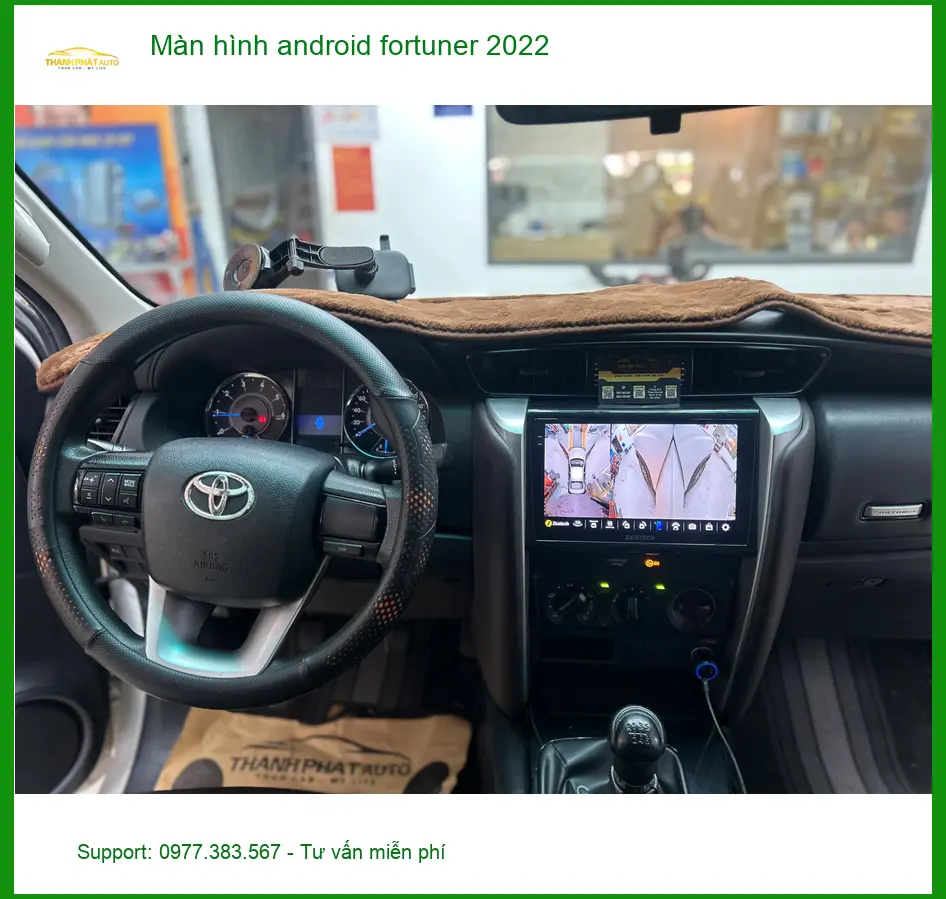 Anh Quang lắp màn hình Android Fortuner 2022 tại Quận 8 để tiện đường đi làm ảnh thực tế 3