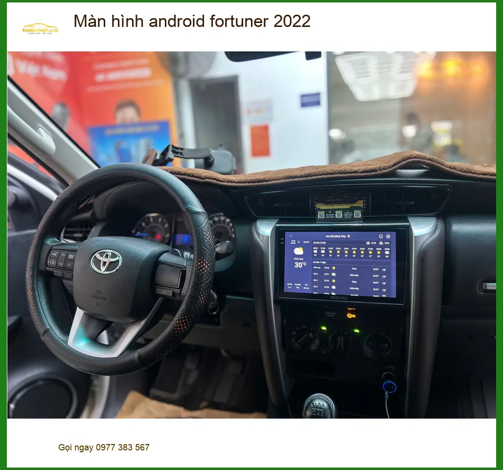 Anh Quang lắp màn hình Android Fortuner 2022 tại Quận 8 để tiện đường đi làm ảnh thực tế 4