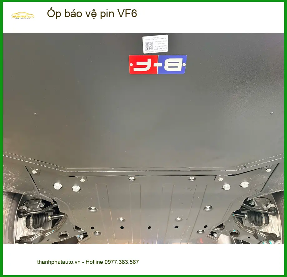 Anh Hưng gắn ốp bảo vệ pin VF6 tại Quận Bình Tân tránh va đập mạnh ảnh thực tế 2
