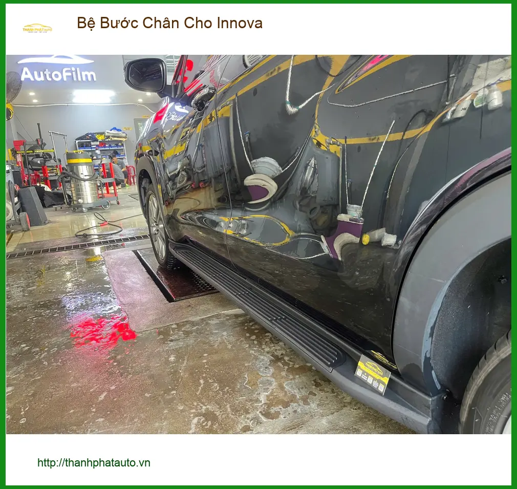 Chị Thảo lắp Bệ Bước Chân Innova tại Quận 9 giúp ba mẹ lên xuống tiện hơn ảnh thực tế 5